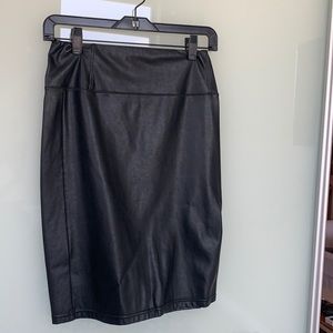 Wilfred Free size medium vegan leather skirt